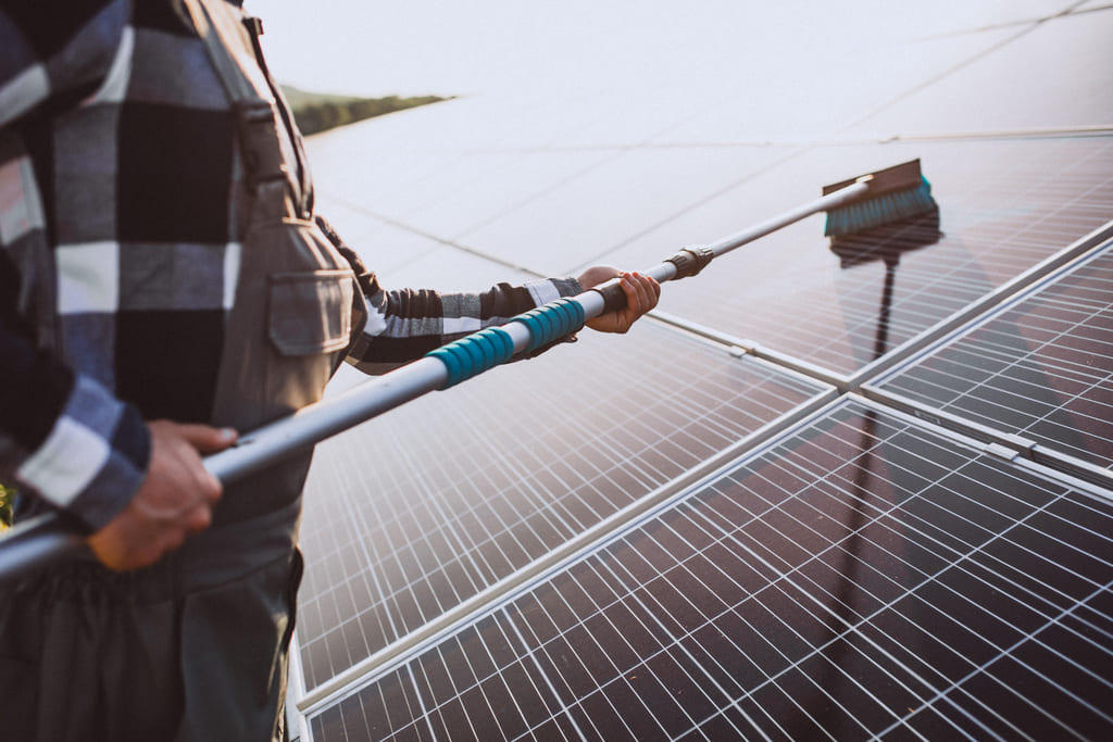 cómo limpiar placas solares